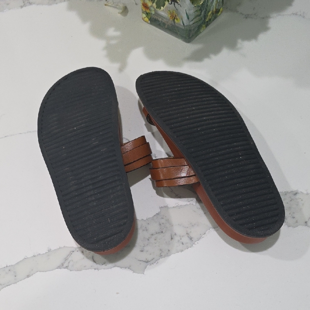 Steve Madden Tan Buckle Sandals - Picture 4 of 4